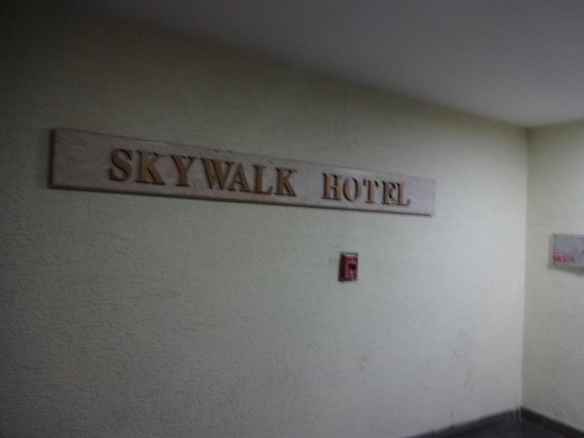 Ampa Skywalk Hotel Ченай Екстериор снимка